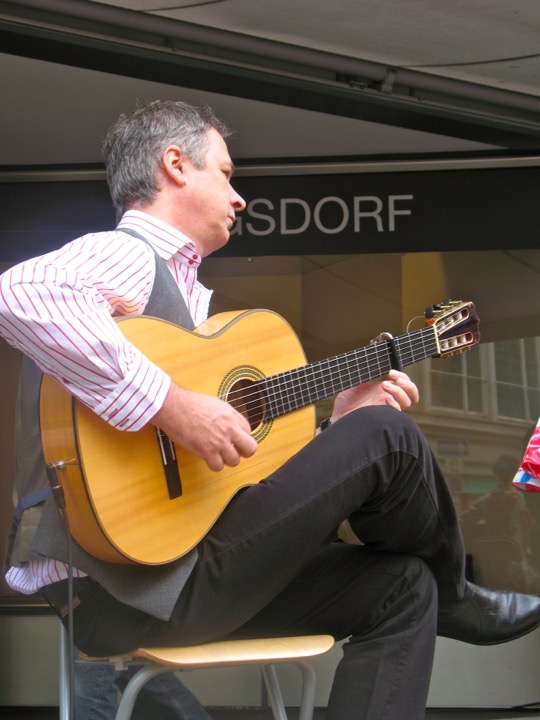 Hanika Guitars
